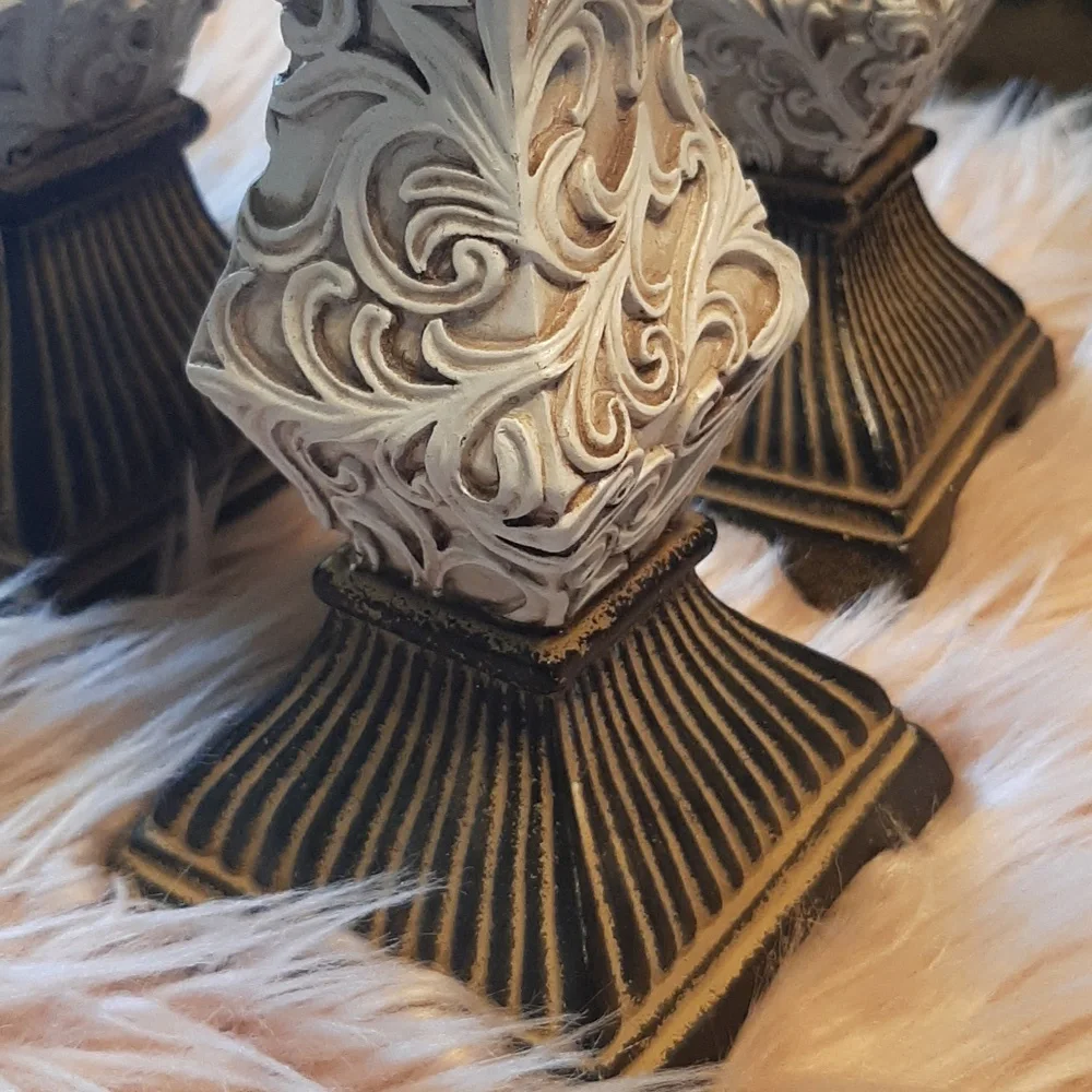 Elegant White and Gold Candle Holders - Picture 3 of 4